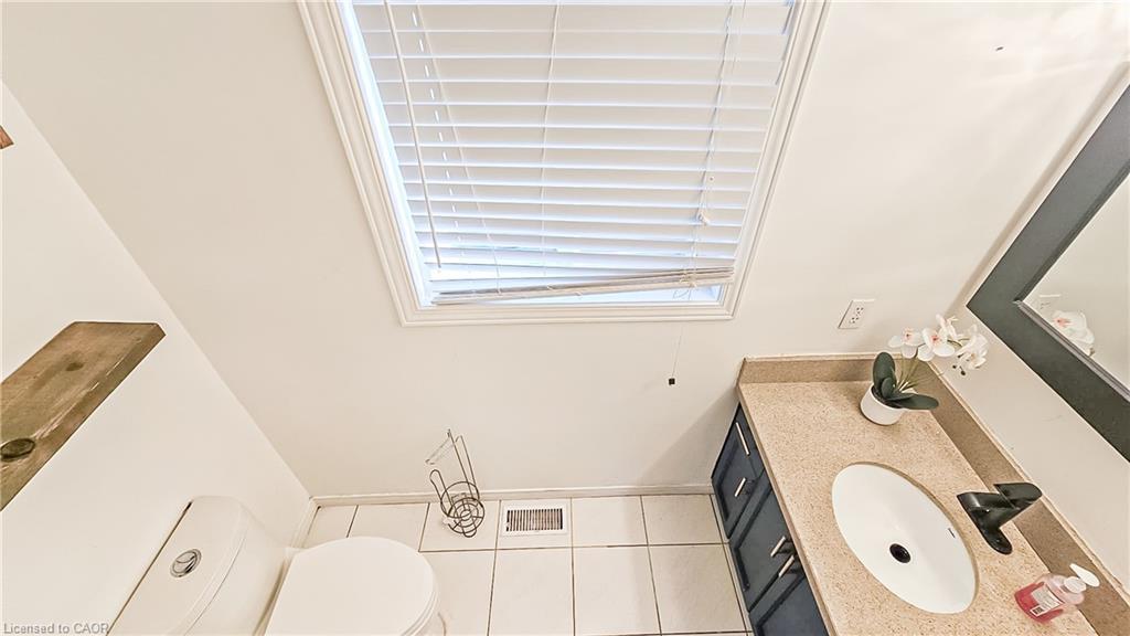 317 Bankside Drive, Kitchener, ON - Indoor Photo Showing Bathroom