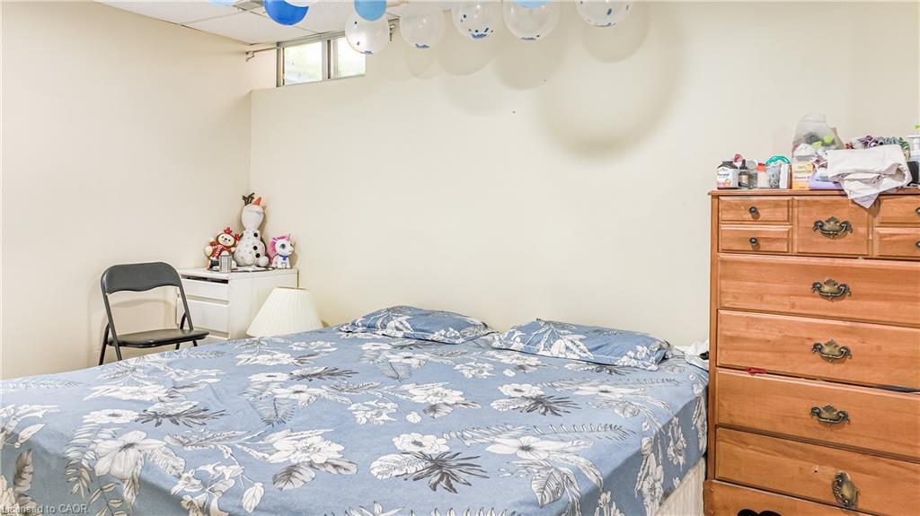 317 Bankside Drive, Kitchener, ON - Indoor Photo Showing Bedroom