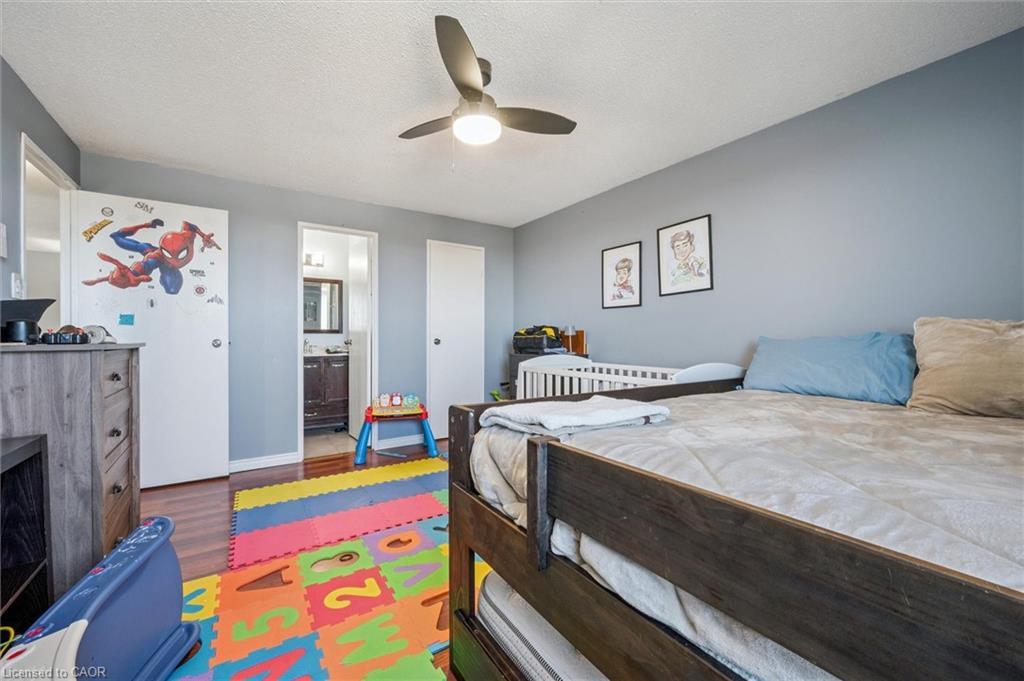 1510-35 Green Valley Drive, Kitchener, ON - Indoor Photo Showing Bedroom