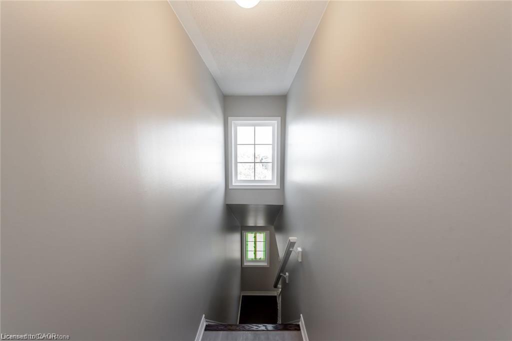 626 Taylor Crescent, Burlington, ON - Indoor Photo Showing Other Room