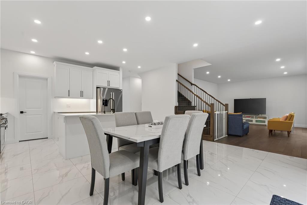 209 Jeffrey Place, Kitchener, ON - Indoor