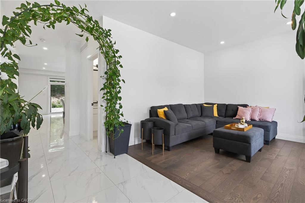 209 Jeffrey Place, Kitchener, ON - Indoor