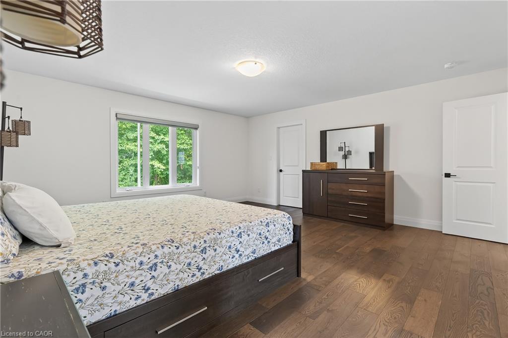 209 Jeffrey Place, Kitchener, ON - Indoor Photo Showing Bedroom