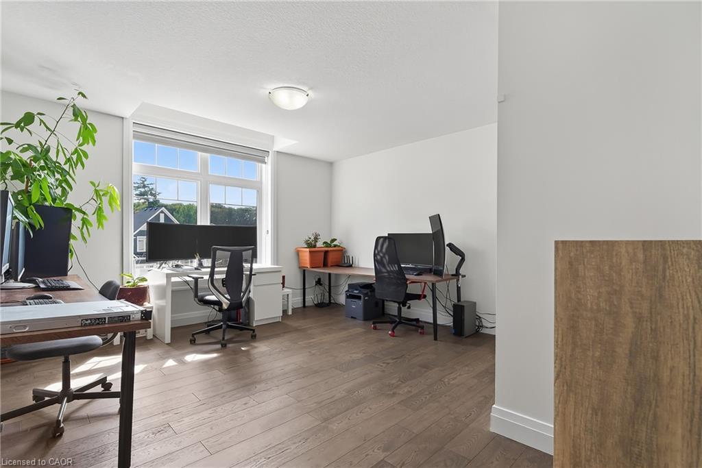 209 Jeffrey Place, Kitchener, ON - Indoor Photo Showing Office