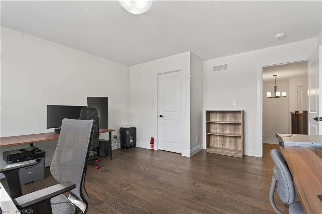 209 Jeffrey Place, Kitchener, ON - Indoor Photo Showing Office