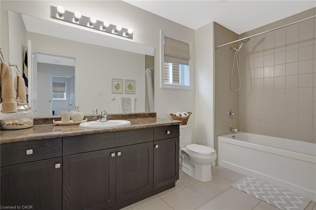 46 Stillwater Street, Kitchener, ON - Indoor Photo Showing Bathroom