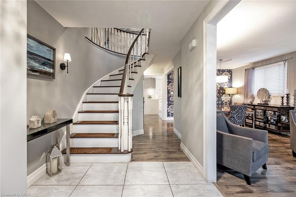 383 East 24Th Street, Hamilton, ON - Indoor Photo Showing Other Room