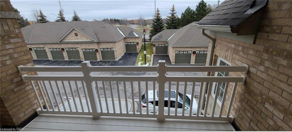 520 Silken Lauamnn Drive, Newmarket, ON - Outdoor