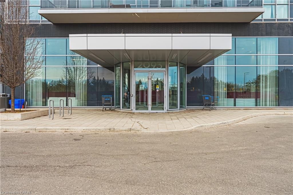 2001-2093 Fairview Street, Burlington, ON - Outdoor