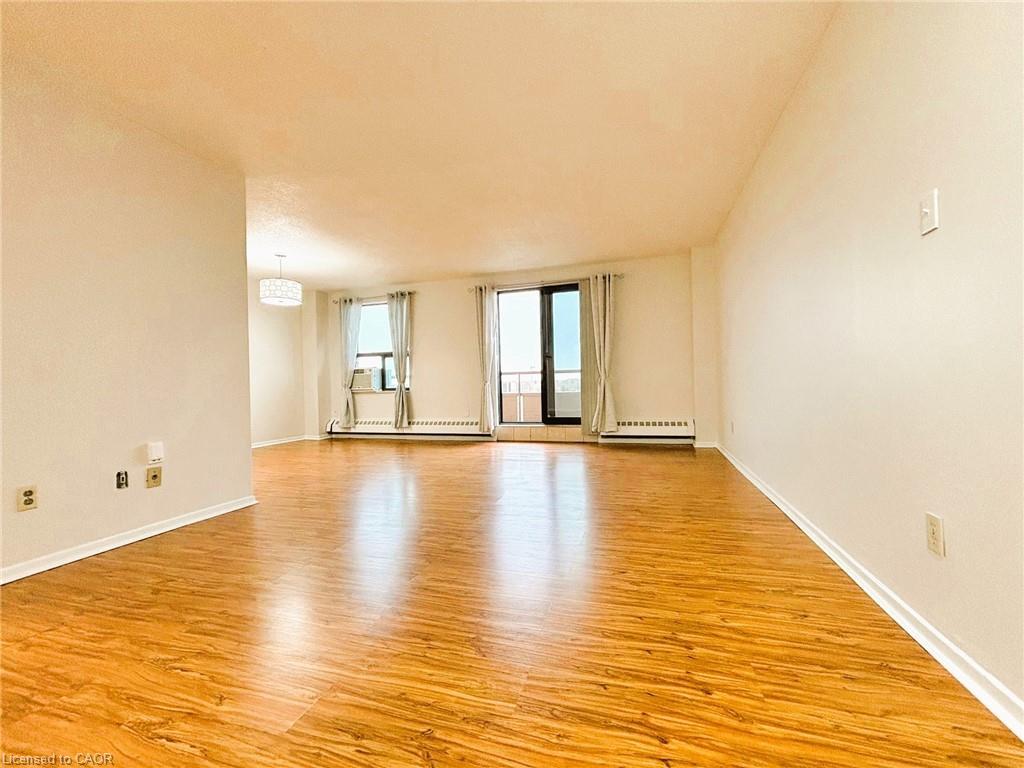 715-1100 Courtland Avenue E, Kitchener, ON - Indoor Photo Showing Other Room