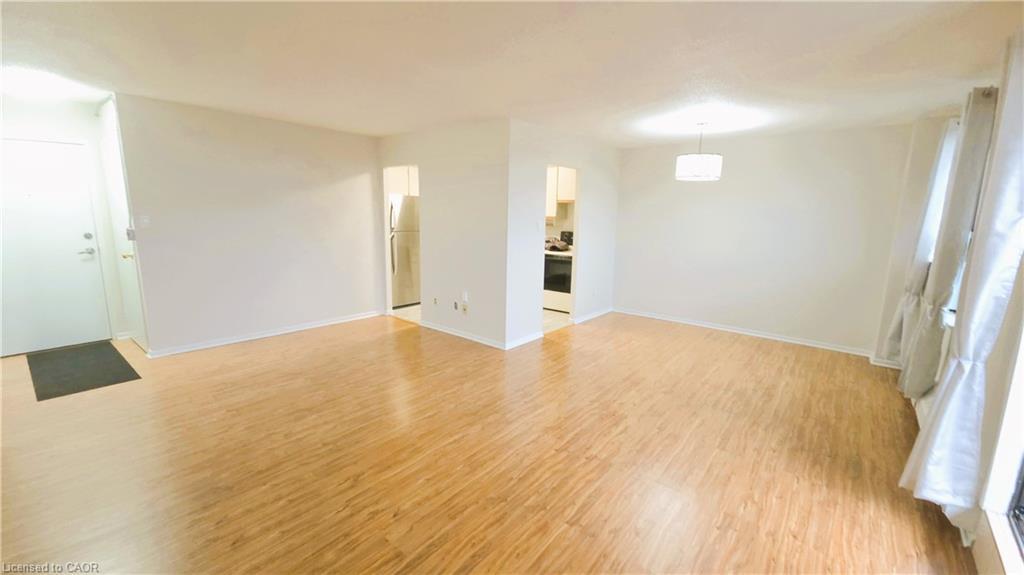 715-1100 Courtland Avenue E, Kitchener, ON - Indoor Photo Showing Other Room