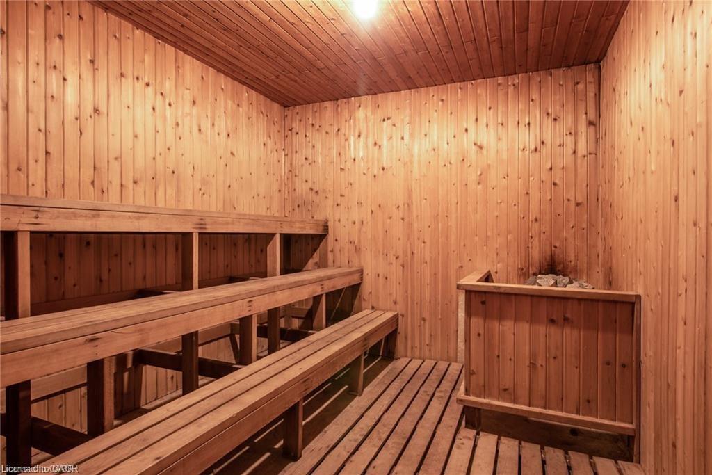 715-1100 Courtland Avenue E, Kitchener, ON - Indoor Photo Showing Other Room