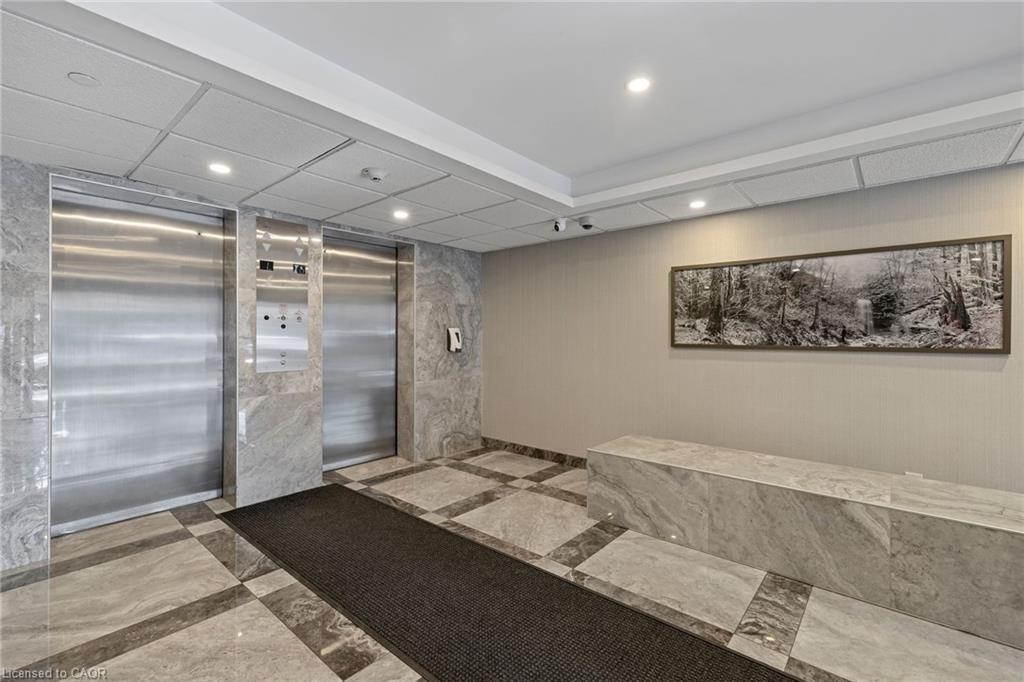 1506-120 Duke Street, Hamilton, ON - Indoor Photo Showing Other Room