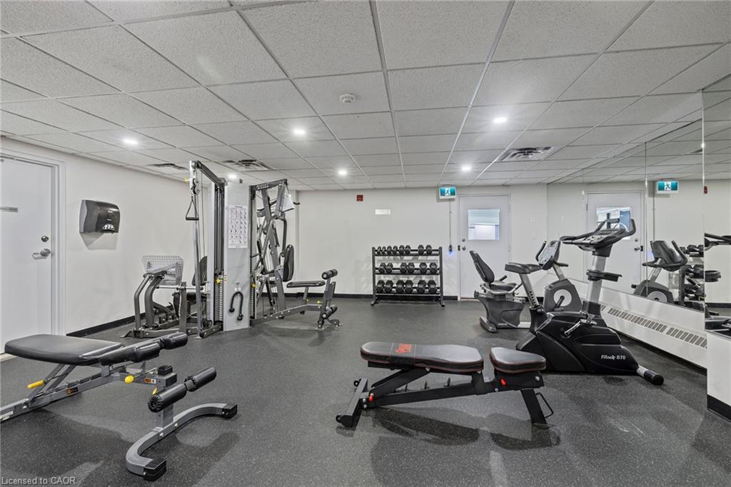 1506-120 Duke Street, Hamilton, ON - Indoor Photo Showing Gym Room