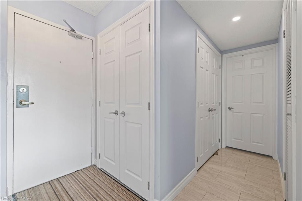 1506-120 Duke Street, Hamilton, ON - Indoor Photo Showing Other Room