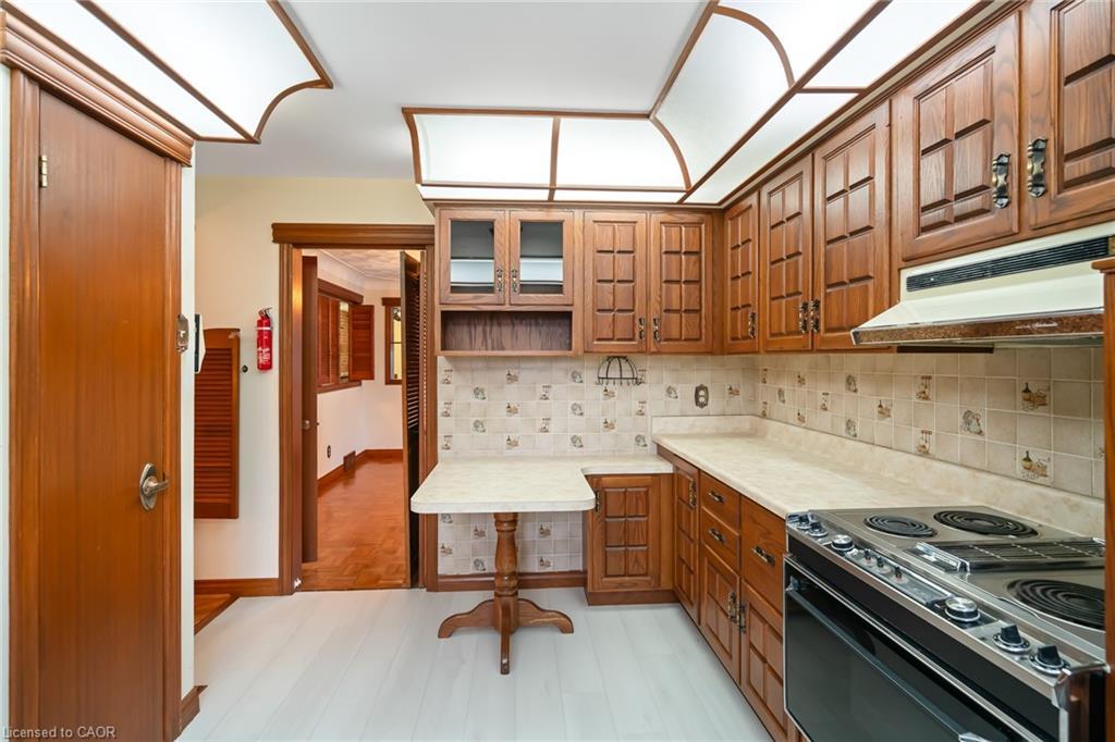 85 Westgate Park Drive, St. Catharines, ON - Indoor Photo Showing Kitchen