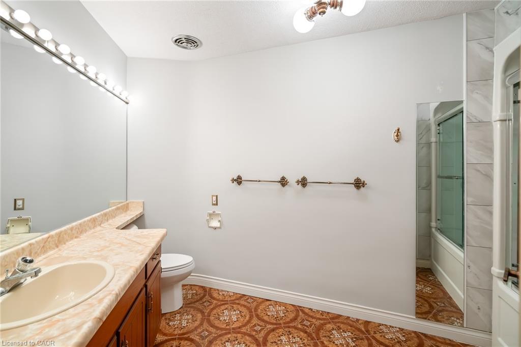 85 Westgate Park Drive, St. Catharines, ON - Indoor Photo Showing Bathroom