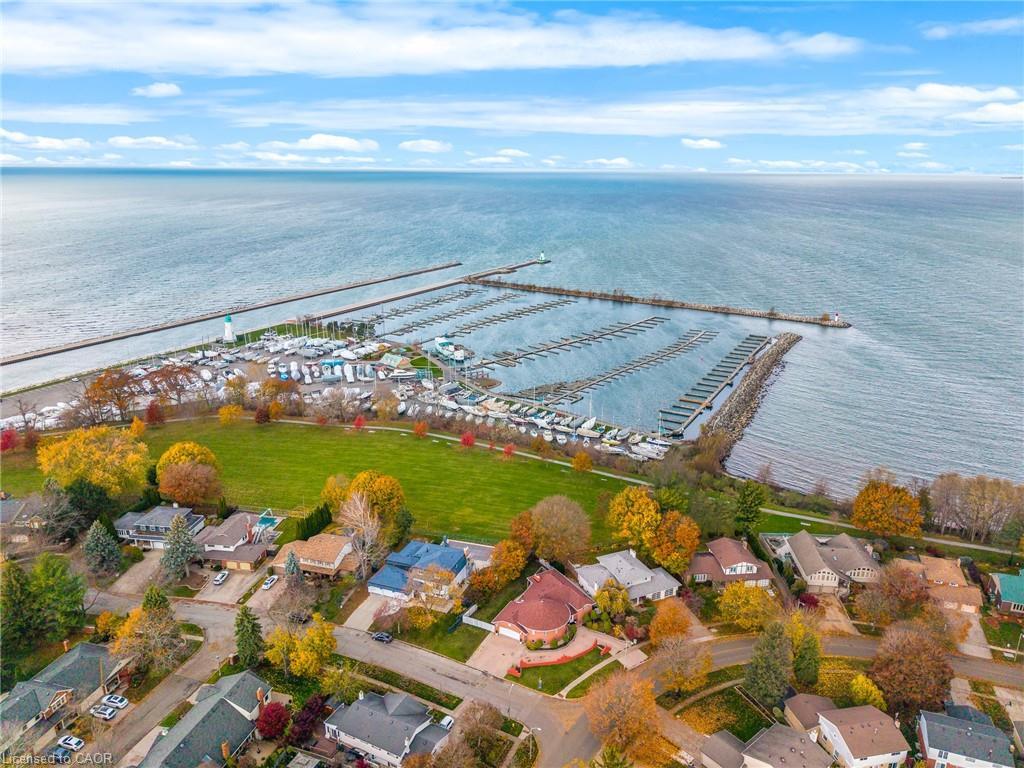 85 Westgate Park Drive, St. Catharines, ON - Outdoor With Body Of Water With View