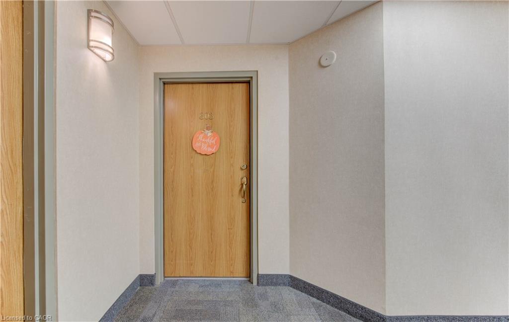 303-20 Ellen Street E, Kitchener, ON - Photo Showing Other Room