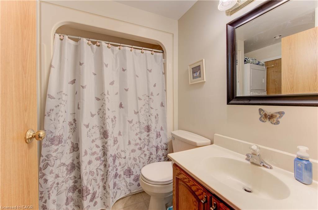 303-20 Ellen Street E, Kitchener, ON - Indoor Photo Showing Bathroom