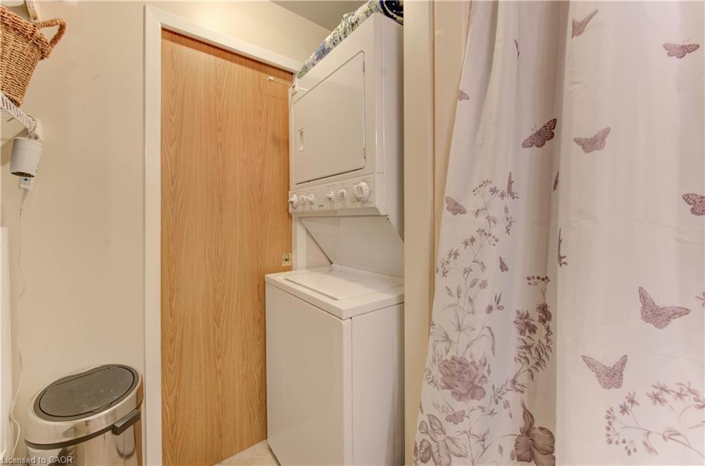 303-20 Ellen Street E, Kitchener, ON - Indoor Photo Showing Laundry Room