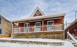 14 Grandview Street Brantford, ON N3R 1Y4