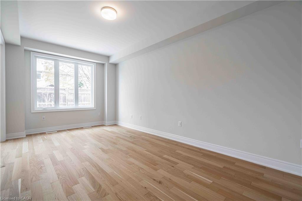 19-2184 Postmaster Drive, Oakville, ON - Indoor Photo Showing Other Room