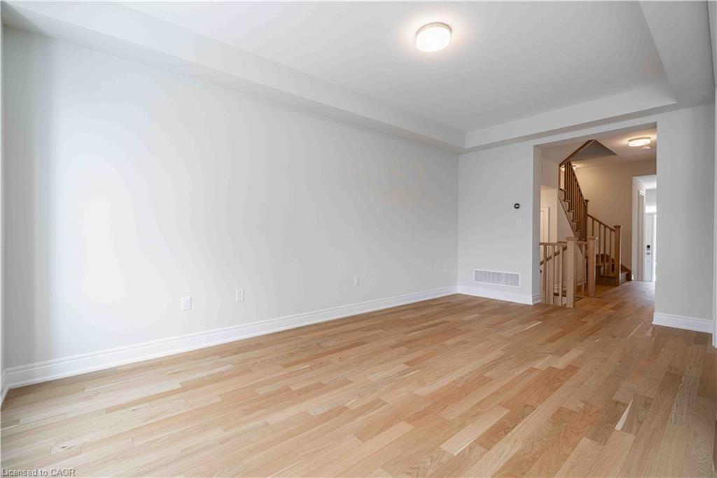 19-2184 Postmaster Drive, Oakville, ON - Indoor Photo Showing Other Room