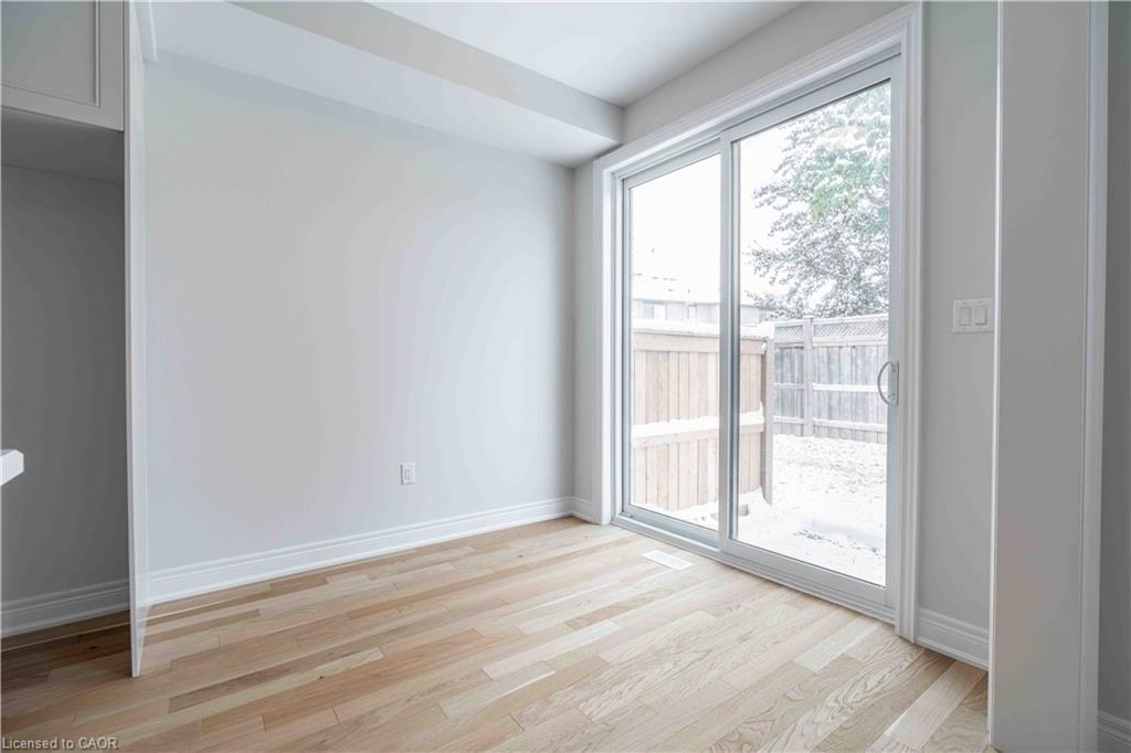 19-2184 Postmaster Drive, Oakville, ON - Indoor Photo Showing Other Room