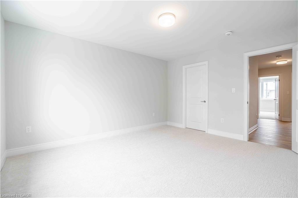 19-2184 Postmaster Drive, Oakville, ON - Indoor Photo Showing Other Room