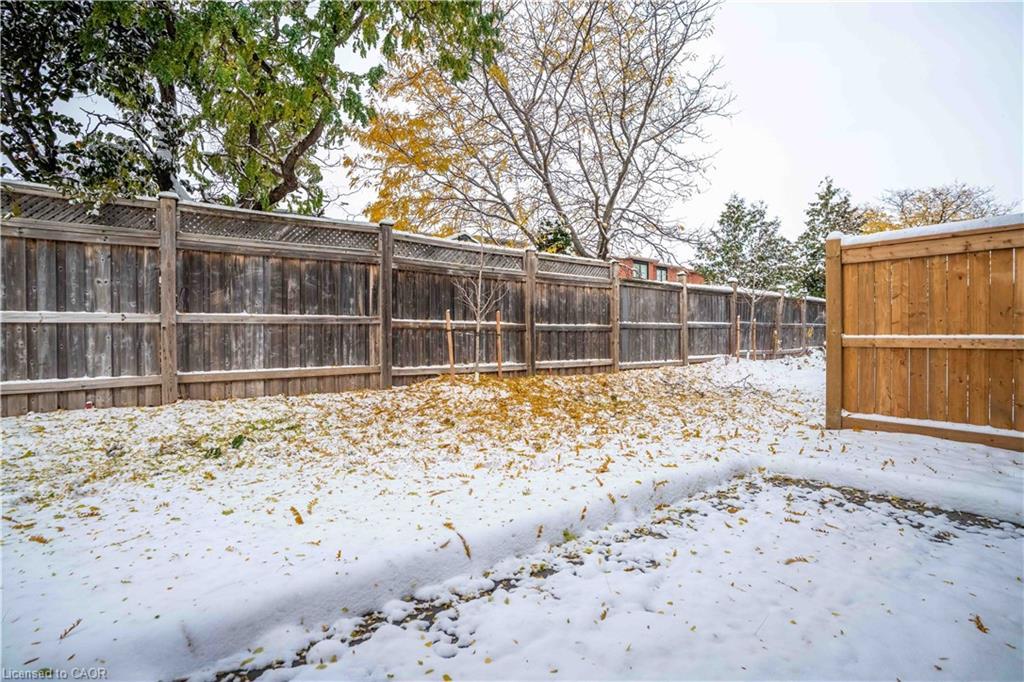 19-2184 Postmaster Drive, Oakville, ON - Outdoor