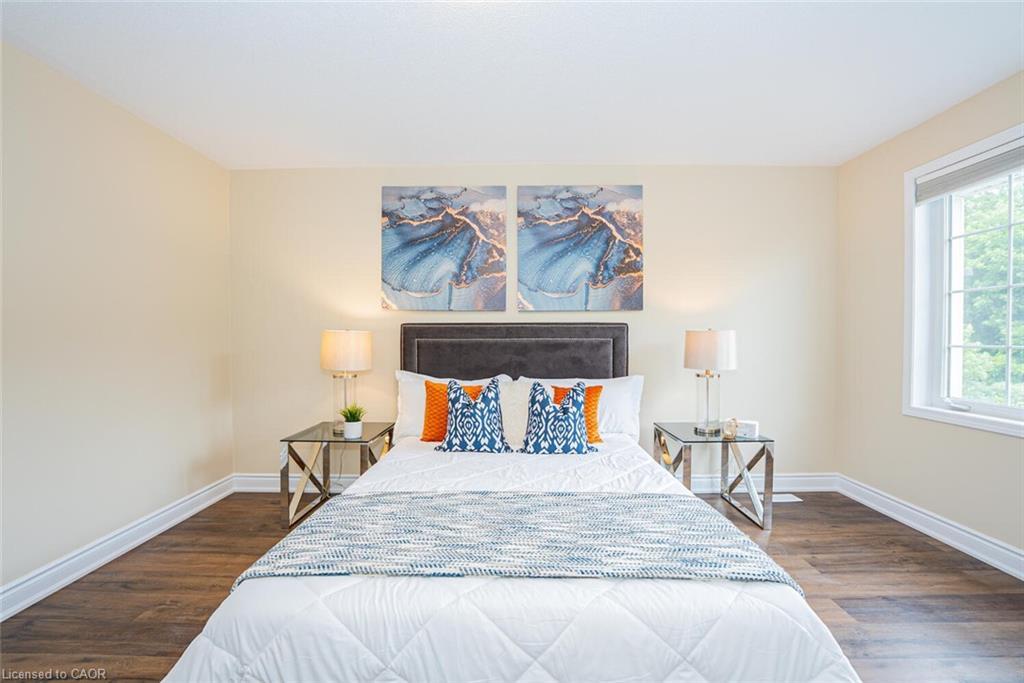 43-21 Diana Avenue, Brantford, ON - Indoor Photo Showing Bedroom