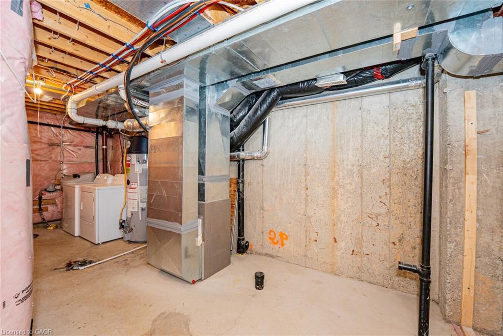 43-21 Diana Avenue, Brantford, ON - Indoor Photo Showing Basement