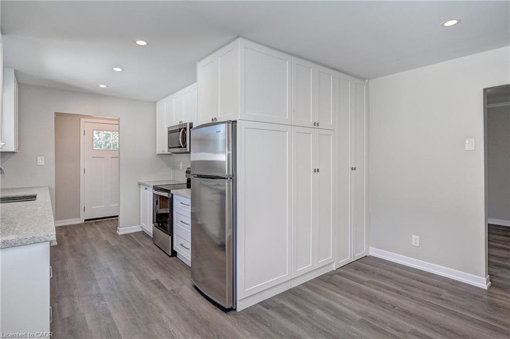 78 Barwood Crescent, Kitchener, ON - Indoor Photo Showing Kitchen With Stainless Steel Kitchen