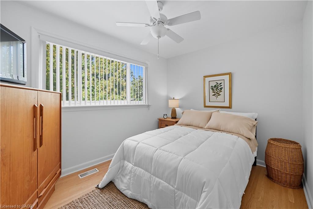 23 Percy Court, Hamilton, ON - Indoor Photo Showing Bedroom