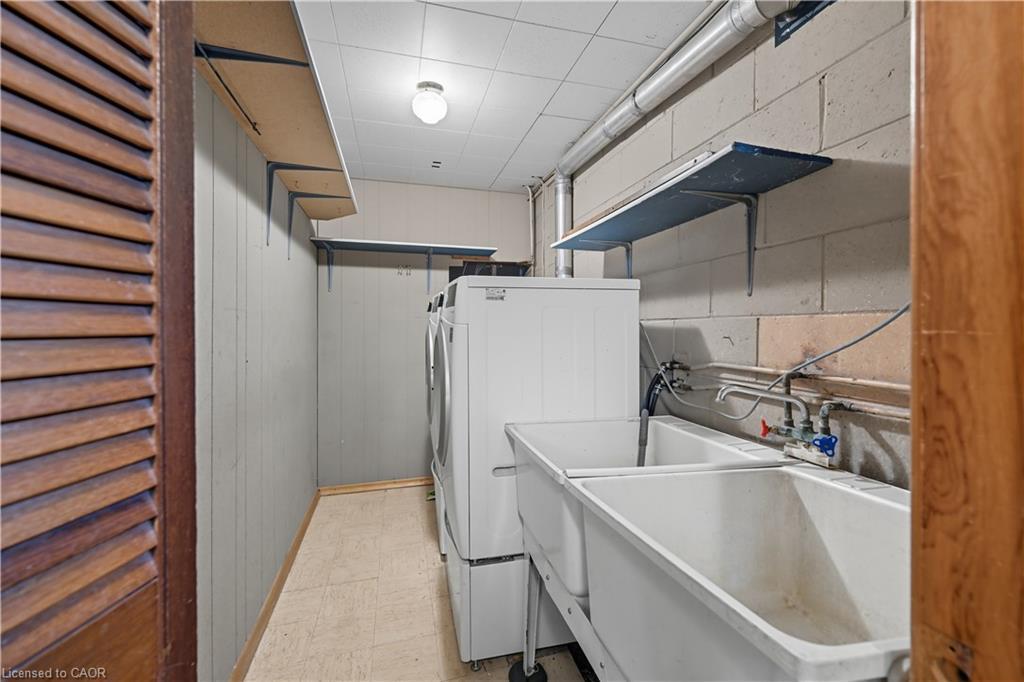 23 Percy Court, Hamilton, ON - Indoor Photo Showing Other Room