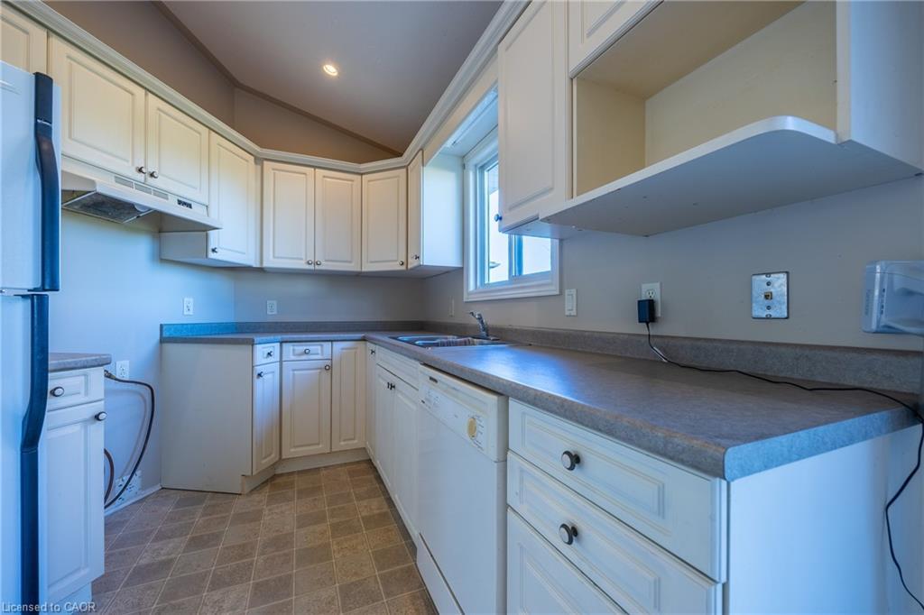 322 Richardson Drive, Port Dover, ON - Indoor Photo Showing Kitchen
