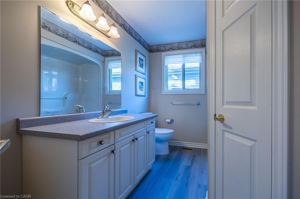 322 Richardson Drive, Port Dover, ON - Indoor Photo Showing Bathroom