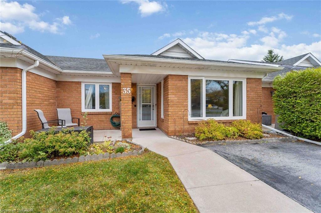 7-35 Nova Crescent, Welland, ON - Outdoor