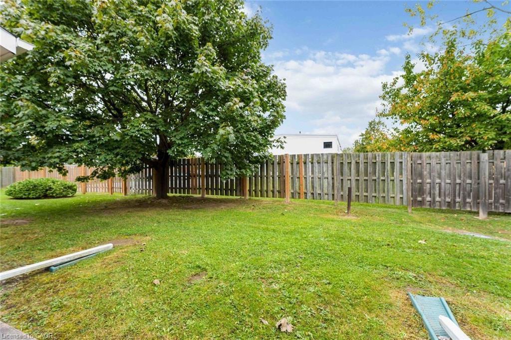 7-35 Nova Crescent, Welland, ON - Outdoor