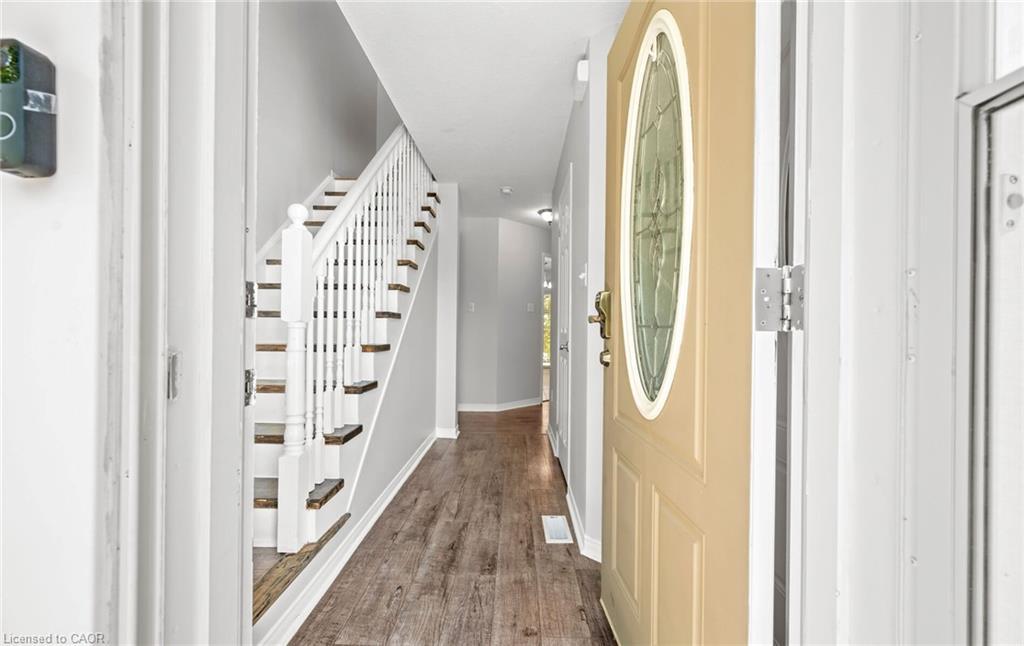 48 Powell Drive, Binbrook, ON - Indoor Photo Showing Other Room