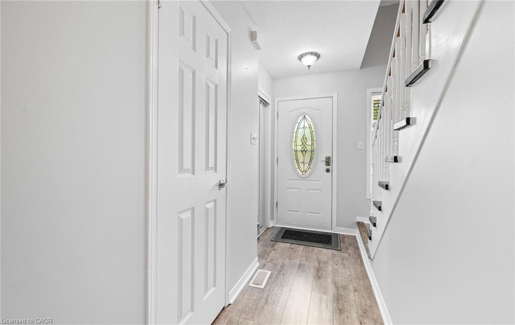 48 Powell Drive, Binbrook, ON - Indoor Photo Showing Other Room