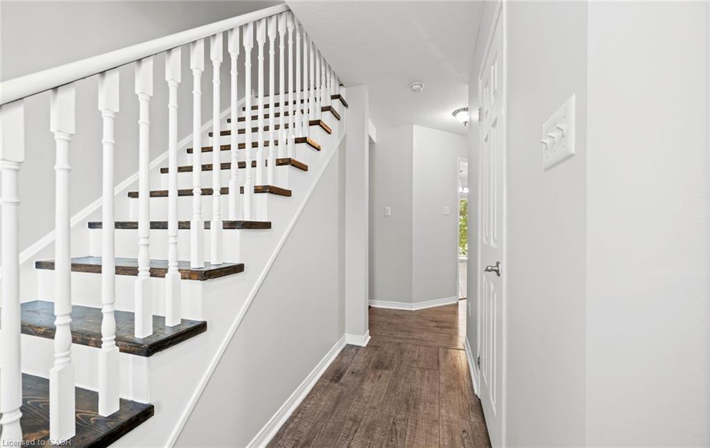 48 Powell Drive, Binbrook, ON - Indoor Photo Showing Other Room