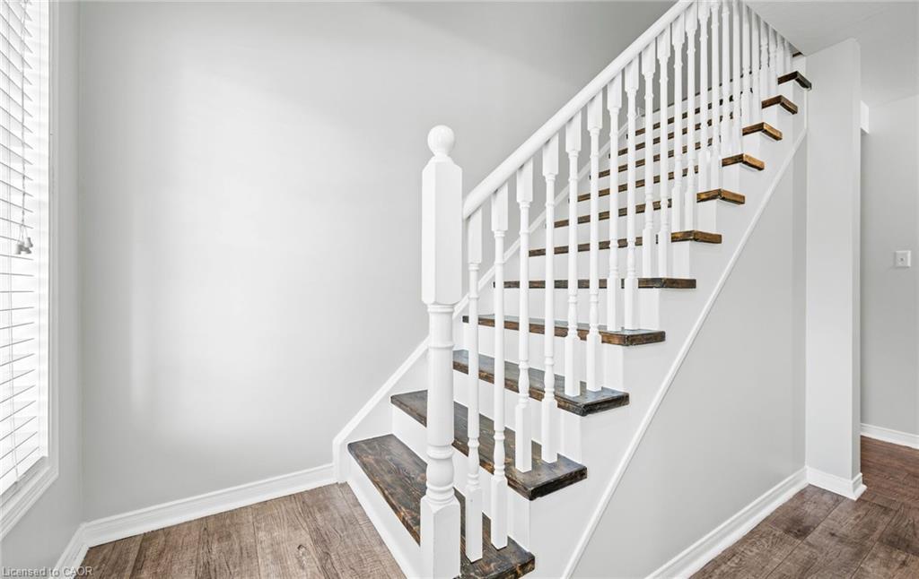 48 Powell Drive, Binbrook, ON - Indoor Photo Showing Other Room