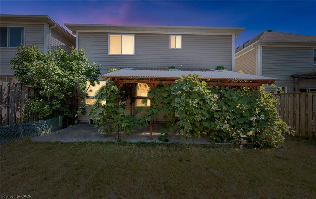 48 Powell Drive, Binbrook, ON - Outdoor