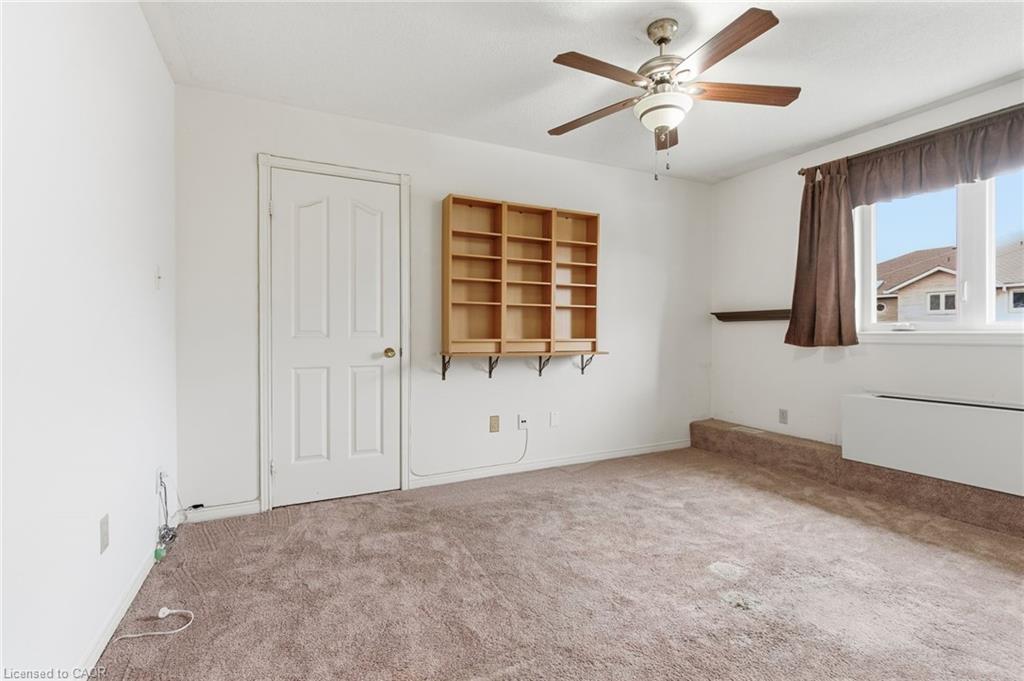 16-3050 Pinemeadow Drive, Burlington, ON - Indoor Photo Showing Other Room