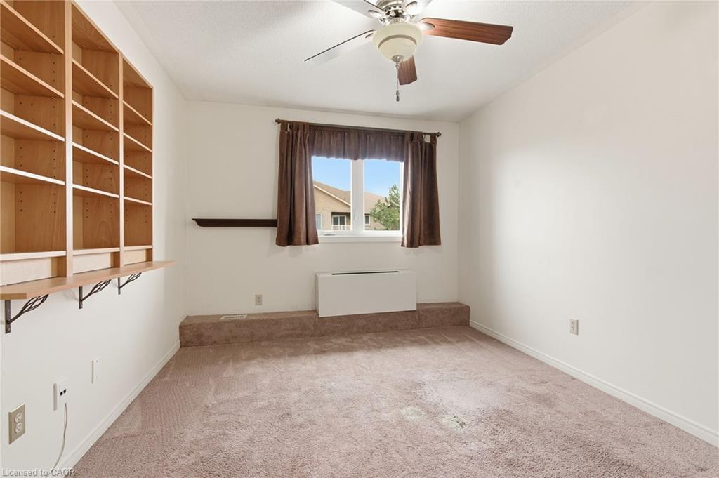 16-3050 Pinemeadow Drive, Burlington, ON - Indoor Photo Showing Other Room