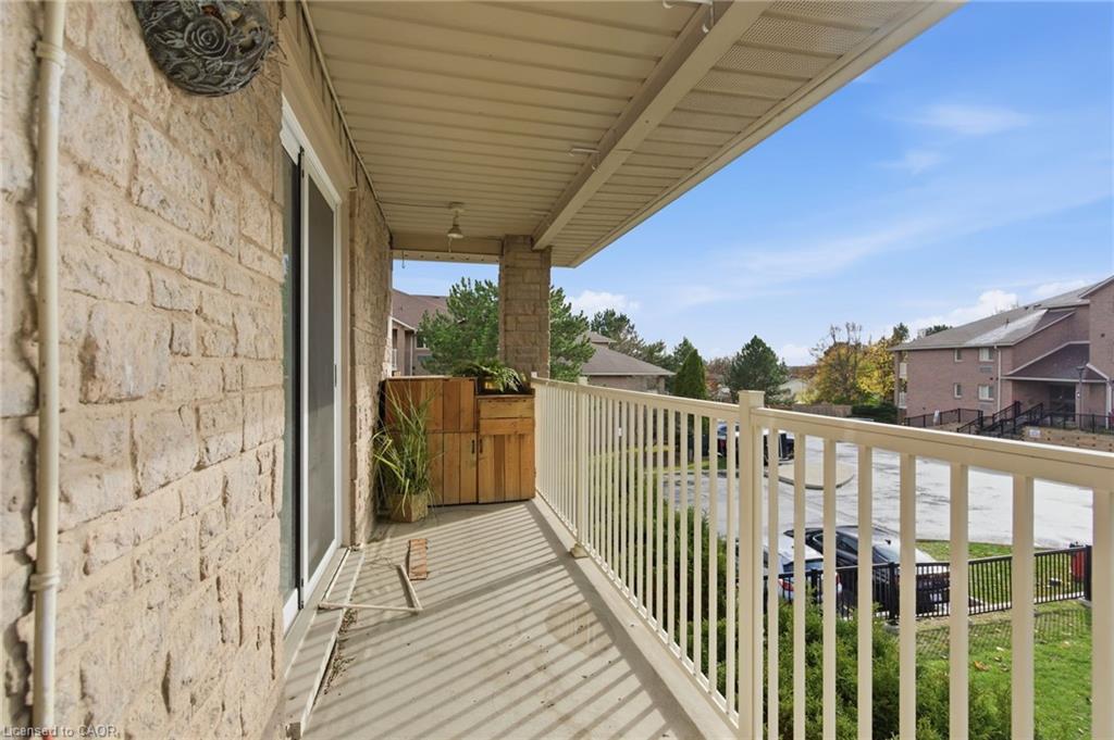 16-3050 Pinemeadow Drive, Burlington, ON - Outdoor With Exterior