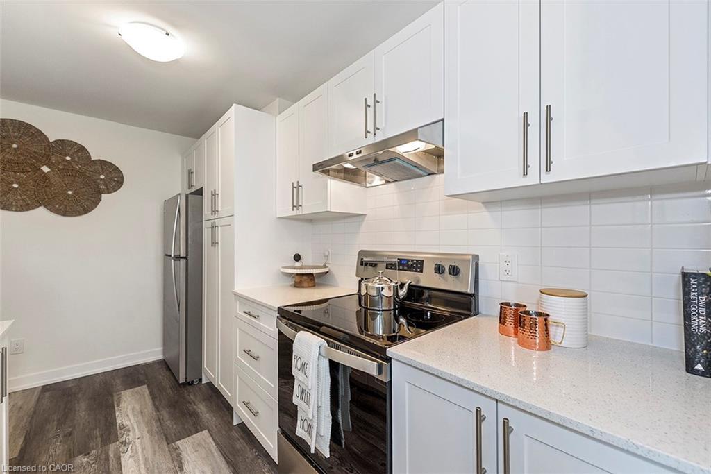 41-88 Tunbridge Crescent, Hamilton, ON - Indoor Photo Showing Kitchen With Stainless Steel Kitchen