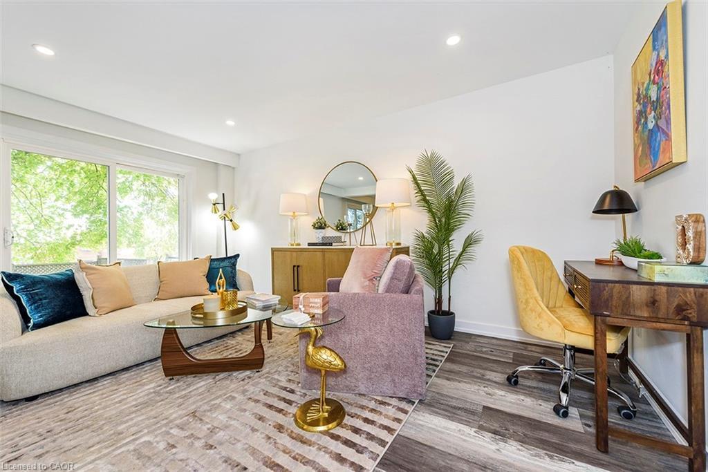 41-88 Tunbridge Crescent, Hamilton, ON - Indoor Photo Showing Living Room